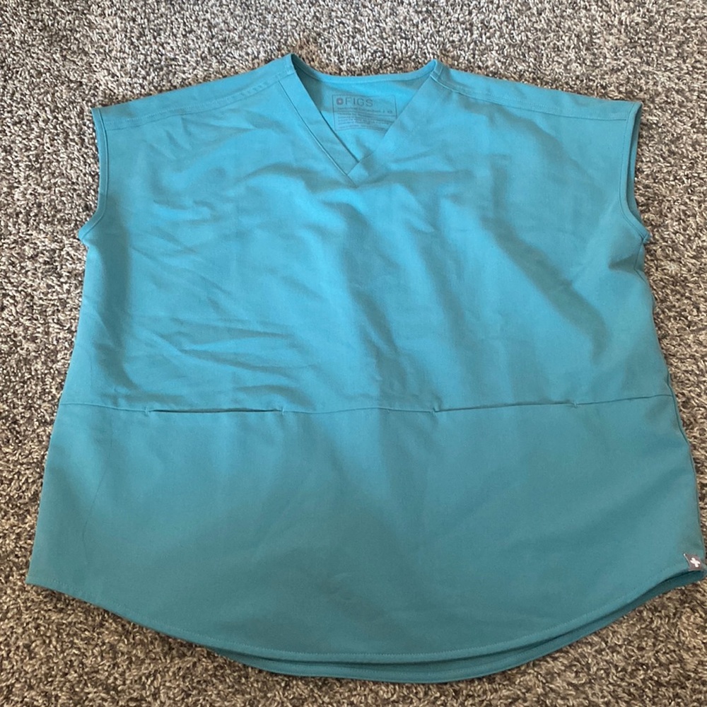 NWOT FIGS Rafaela reverse top hydrogreen XS